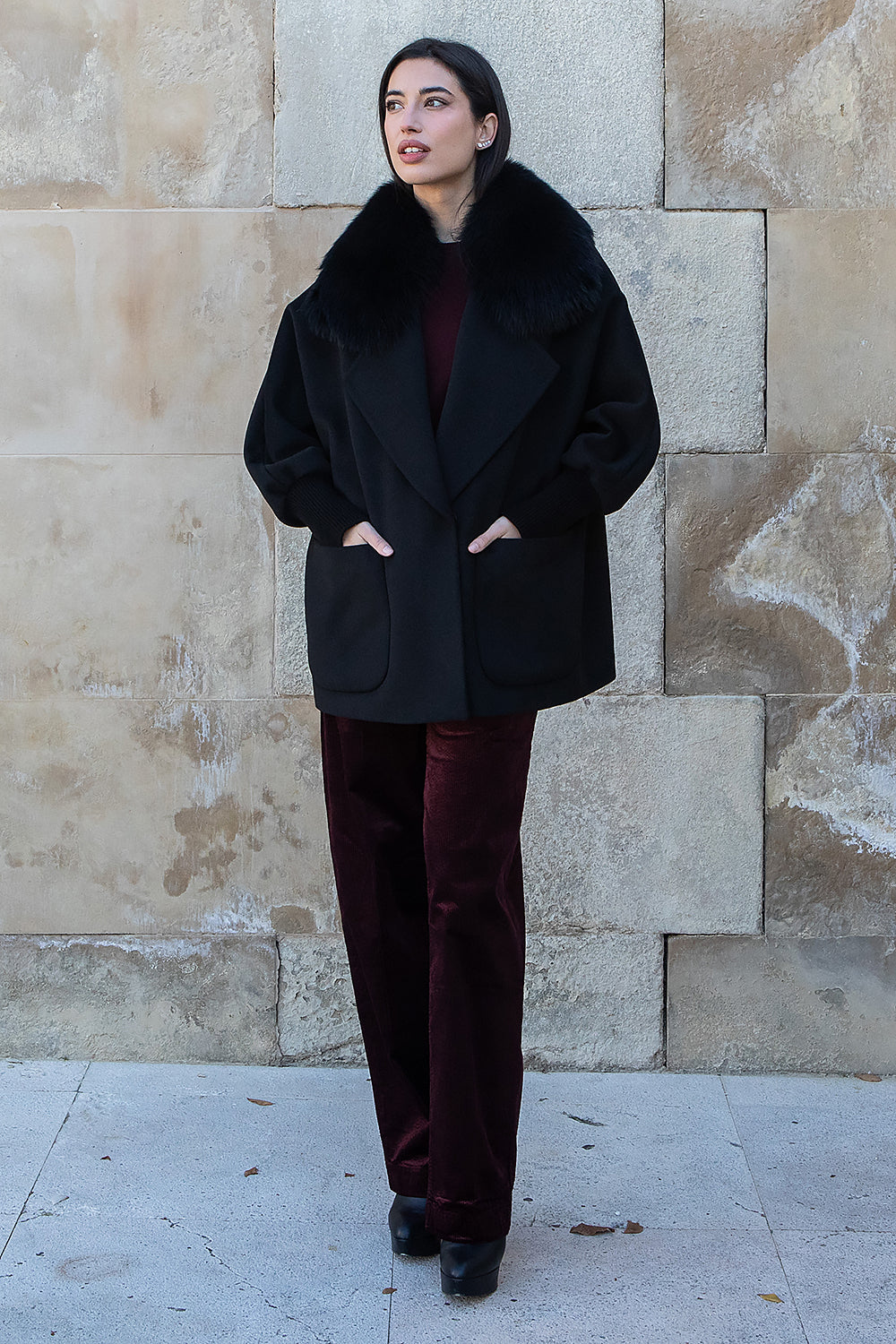 CHAQUETÓN CASHMERE NEGRO CUELLO DE ZORRO