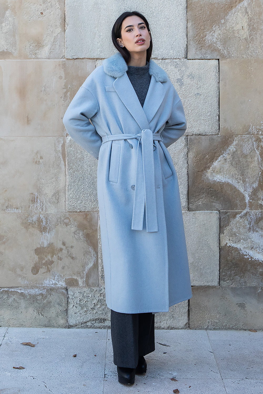 ABRIGO CASHMERE AZUL BEBÉ CUELLO VISÓN AZUL