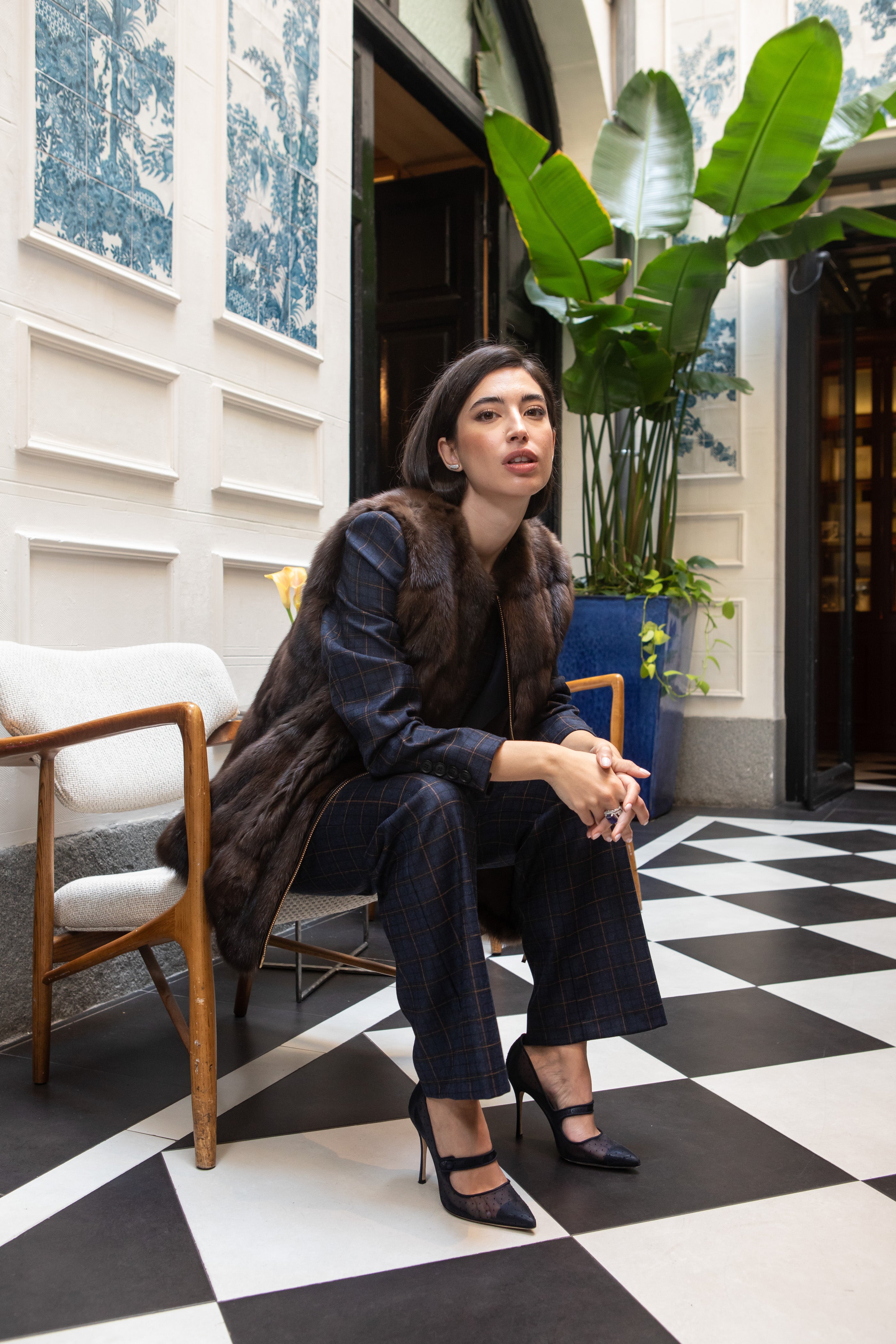 CHALECO MARTAS CIBELINAS MARRÓN