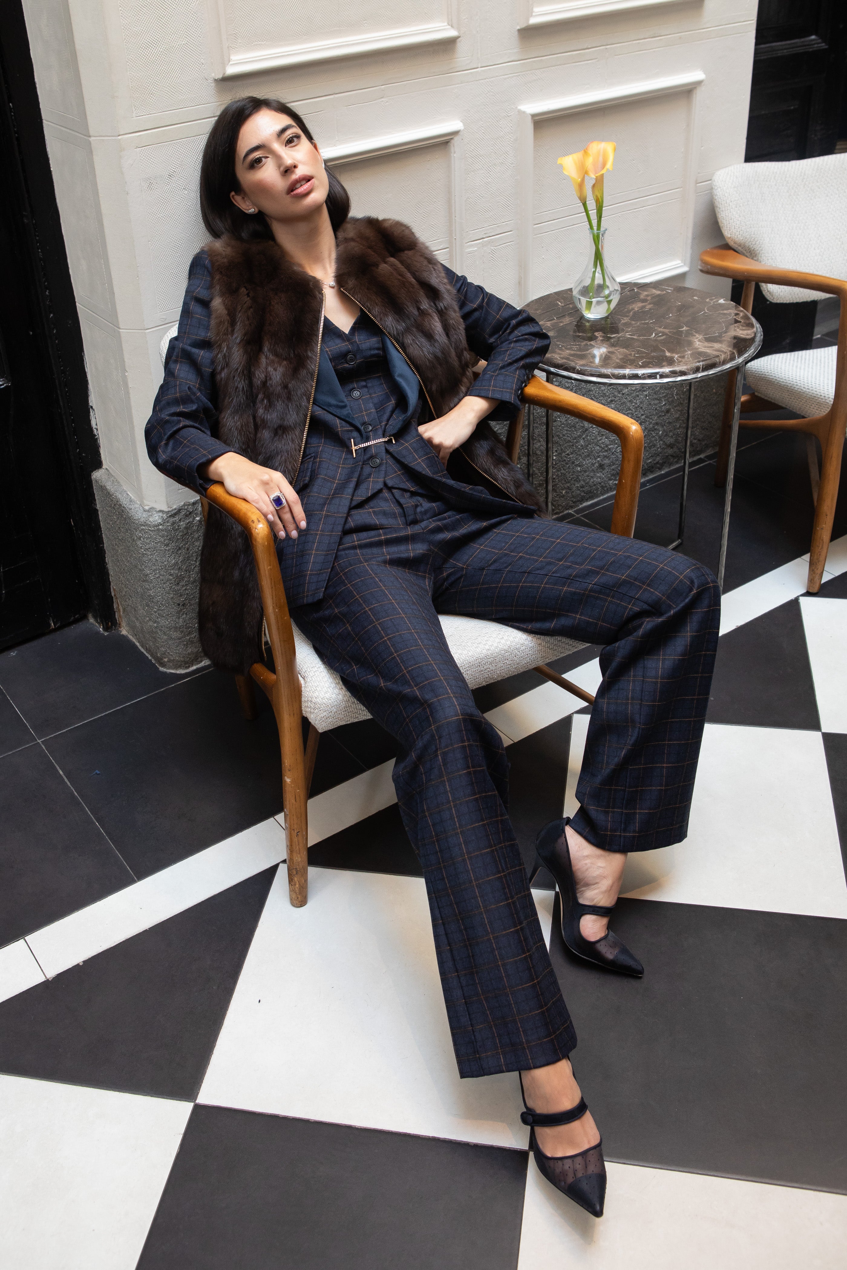 CHALECO MARTAS CIBELINAS MARRÓN