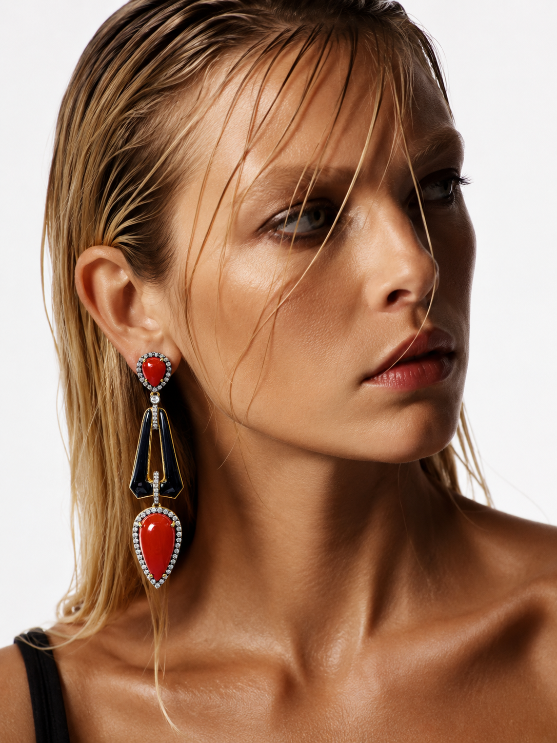 Pendientes de Oro, Diamantes, Coral, Ónix