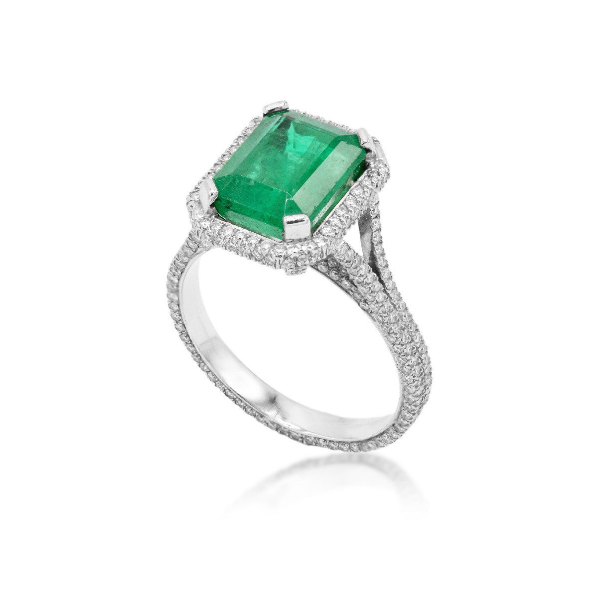 Anillo Esmeralda y Diamantes de Oro Blanco