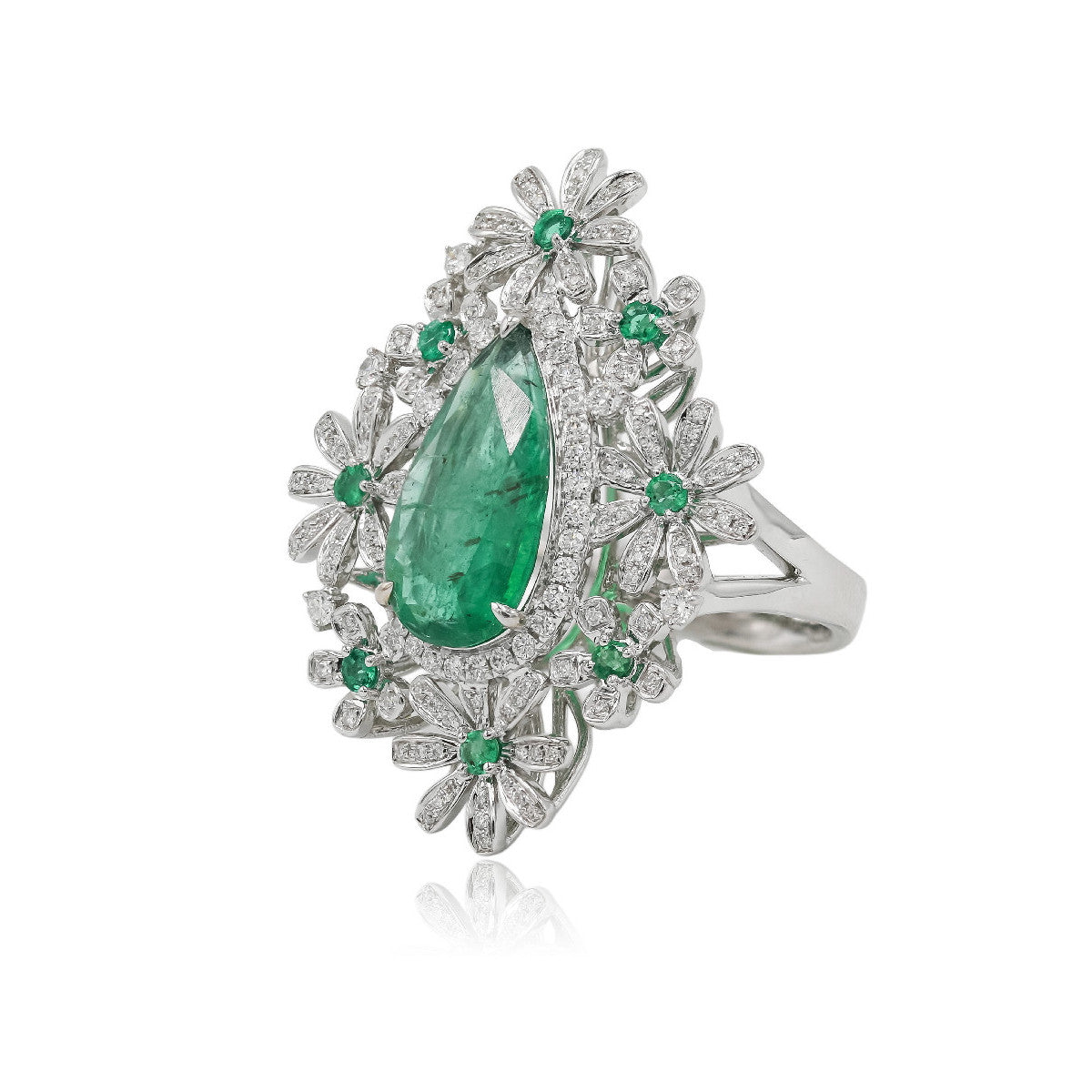 Anillo de Oro blanco, Esmeralda y Diamantes naturales