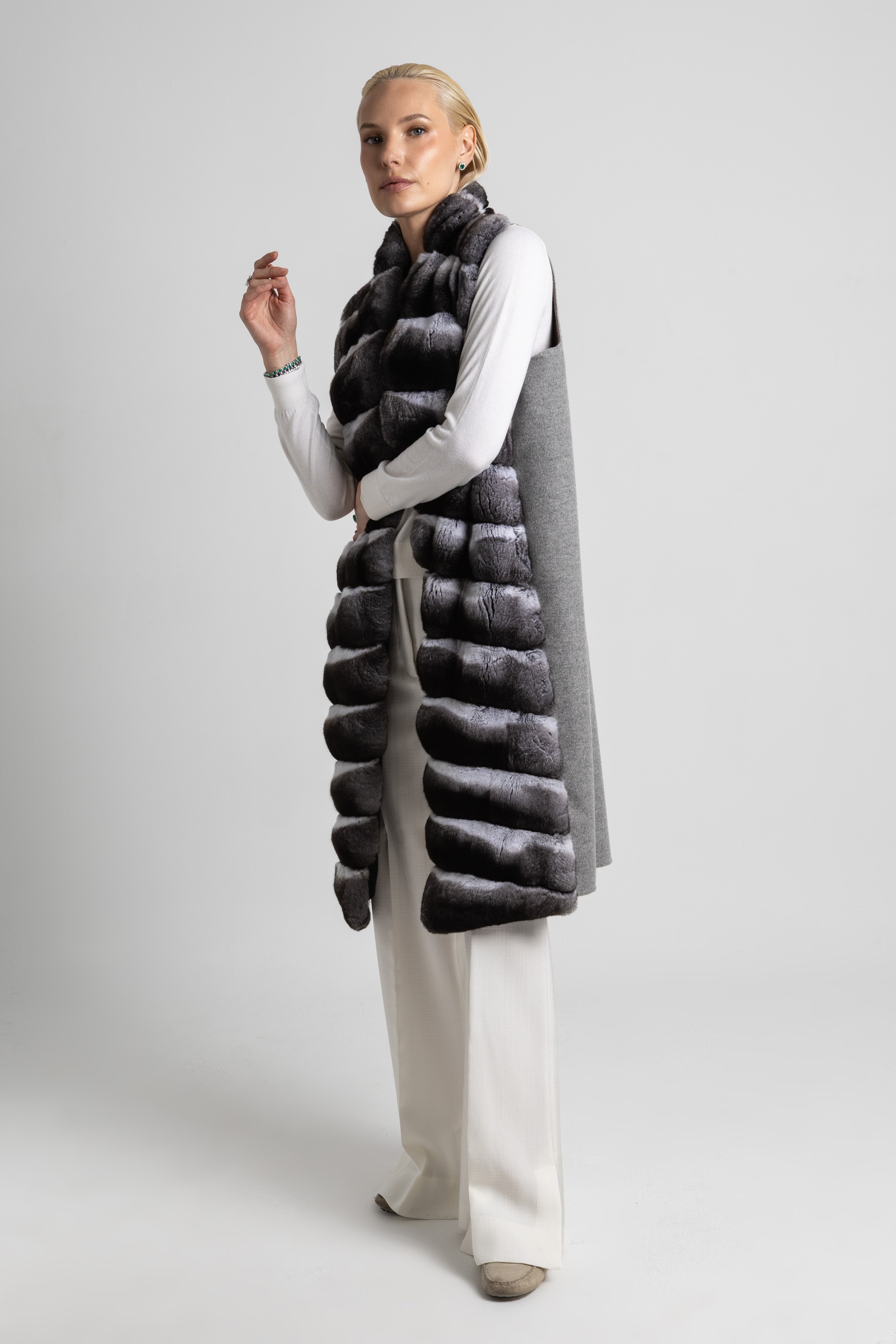 CHALECO CASHMERE LORO PIANA GRIS CHINCHILLAS