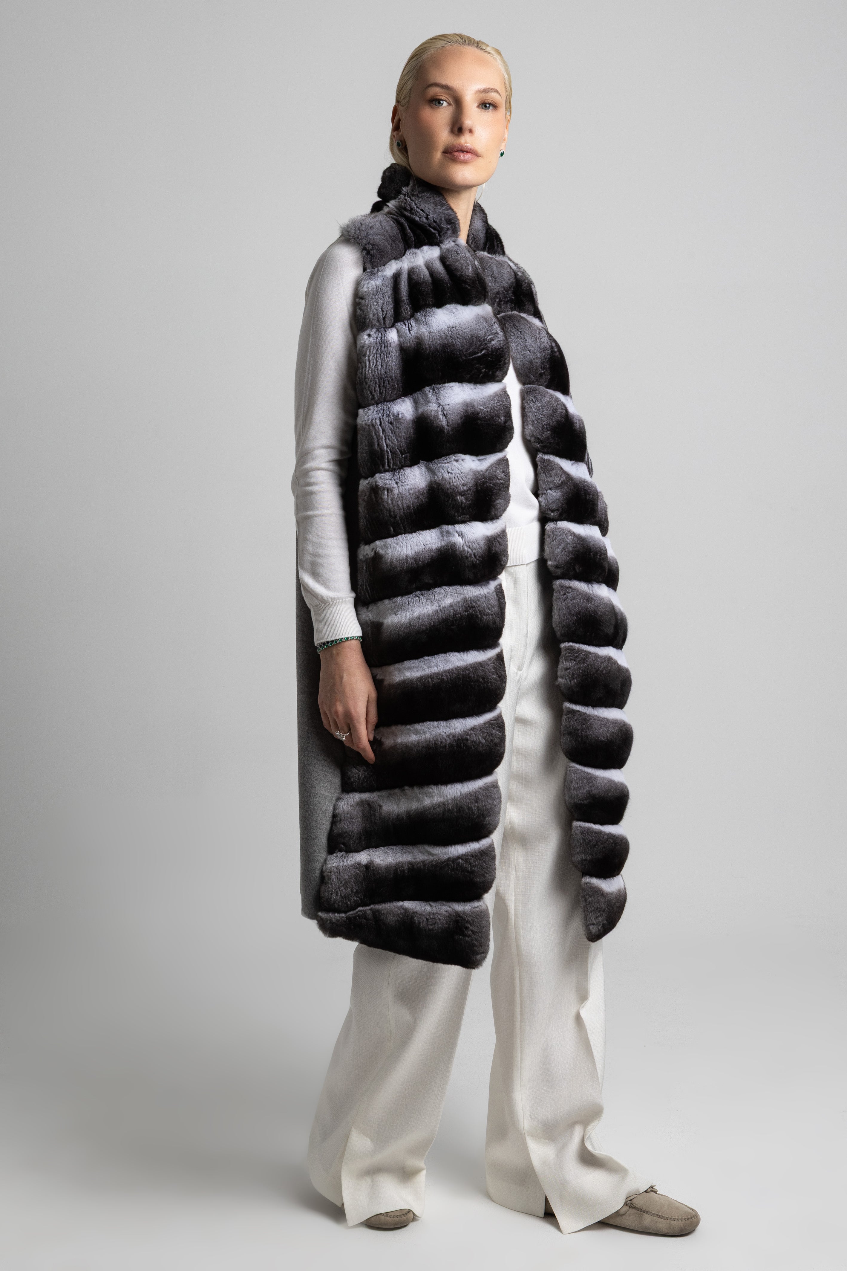 CHALECO CASHMERE LORO PIANA GRIS CHINCHILLAS