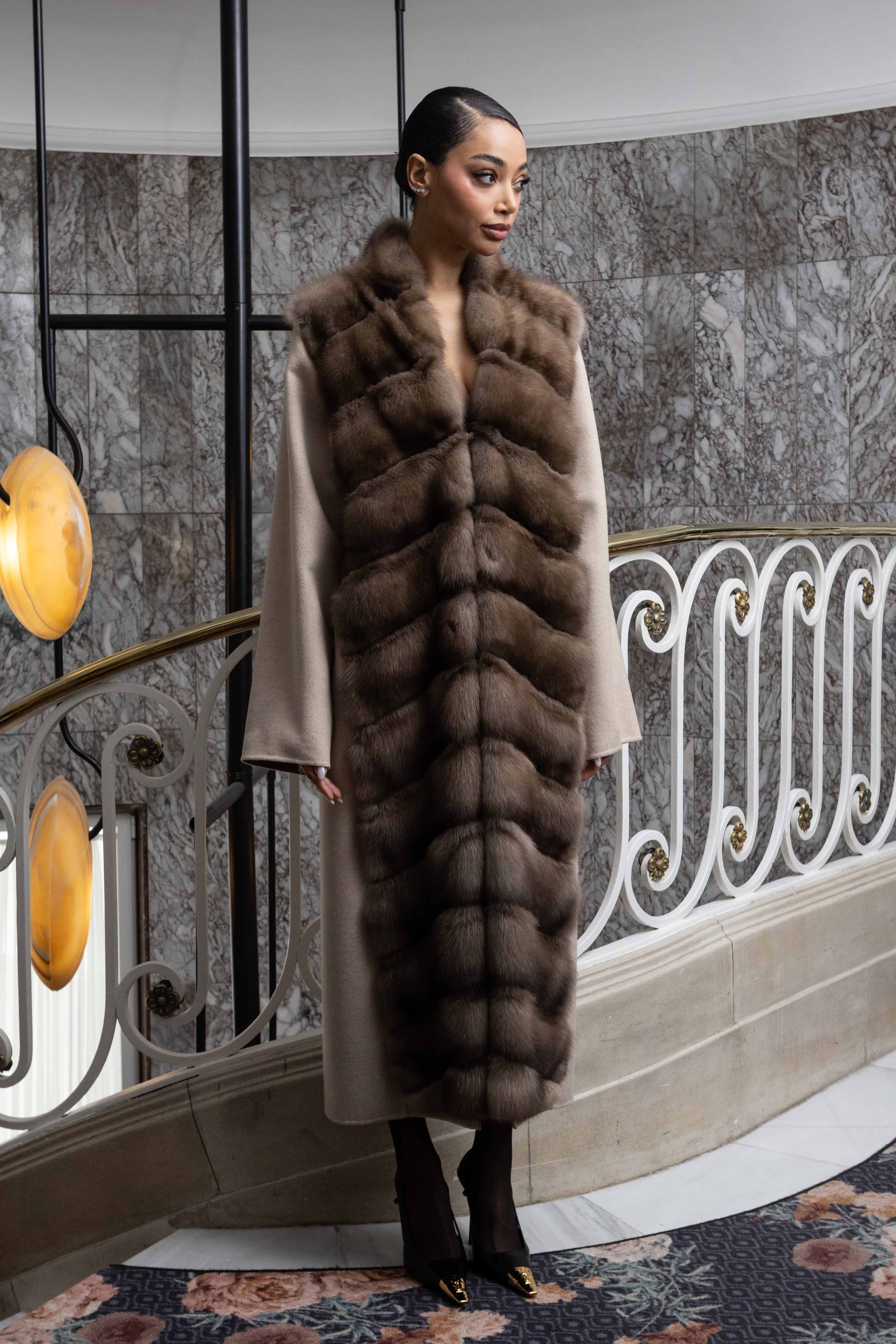 ABRIGO BEIGE CASHMERE/LORO PIANA MARTAS CIBELINAS