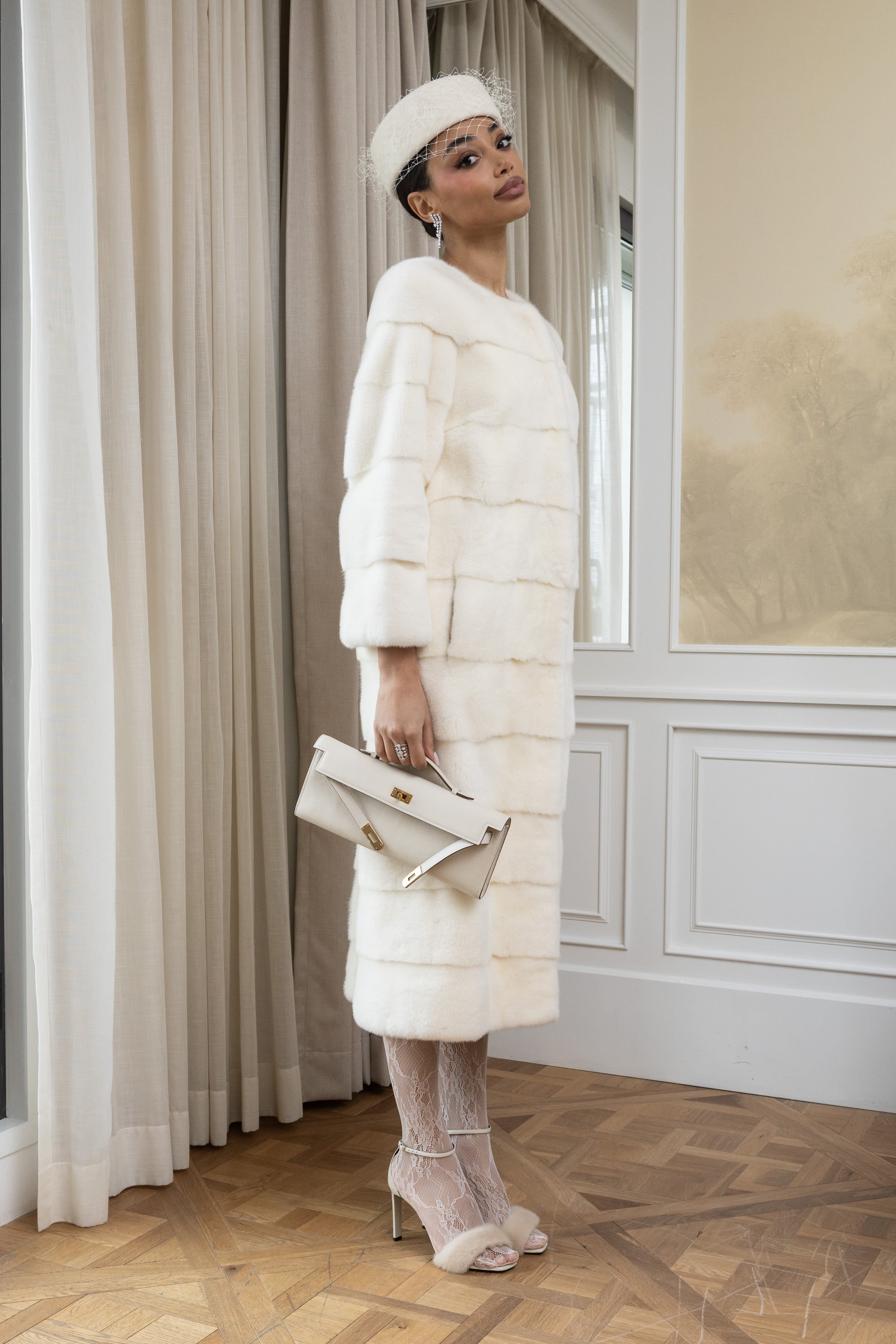 ABRIGO VISÓN BLANCO PERLA