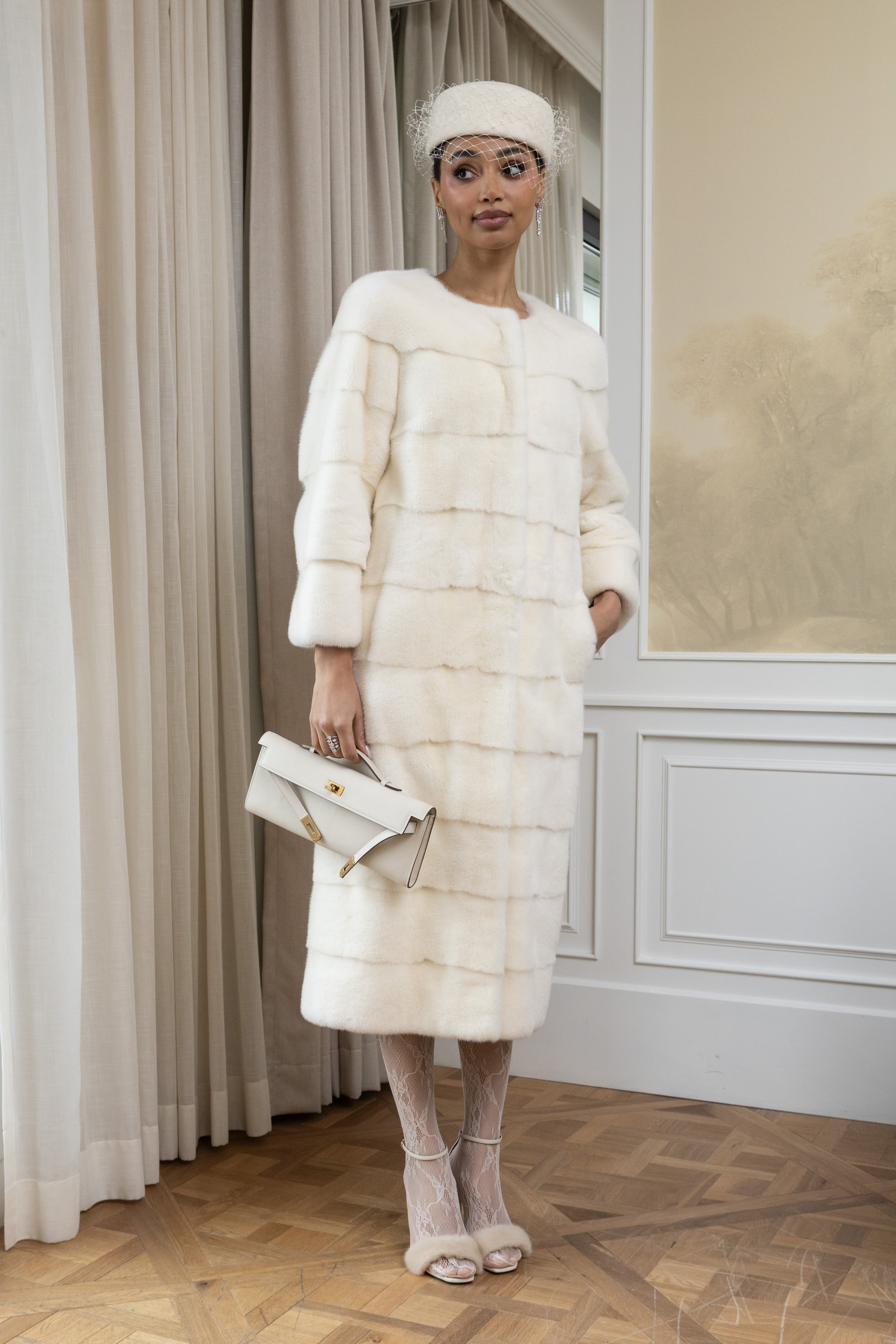 ABRIGO VISÓN BLANCO PERLA