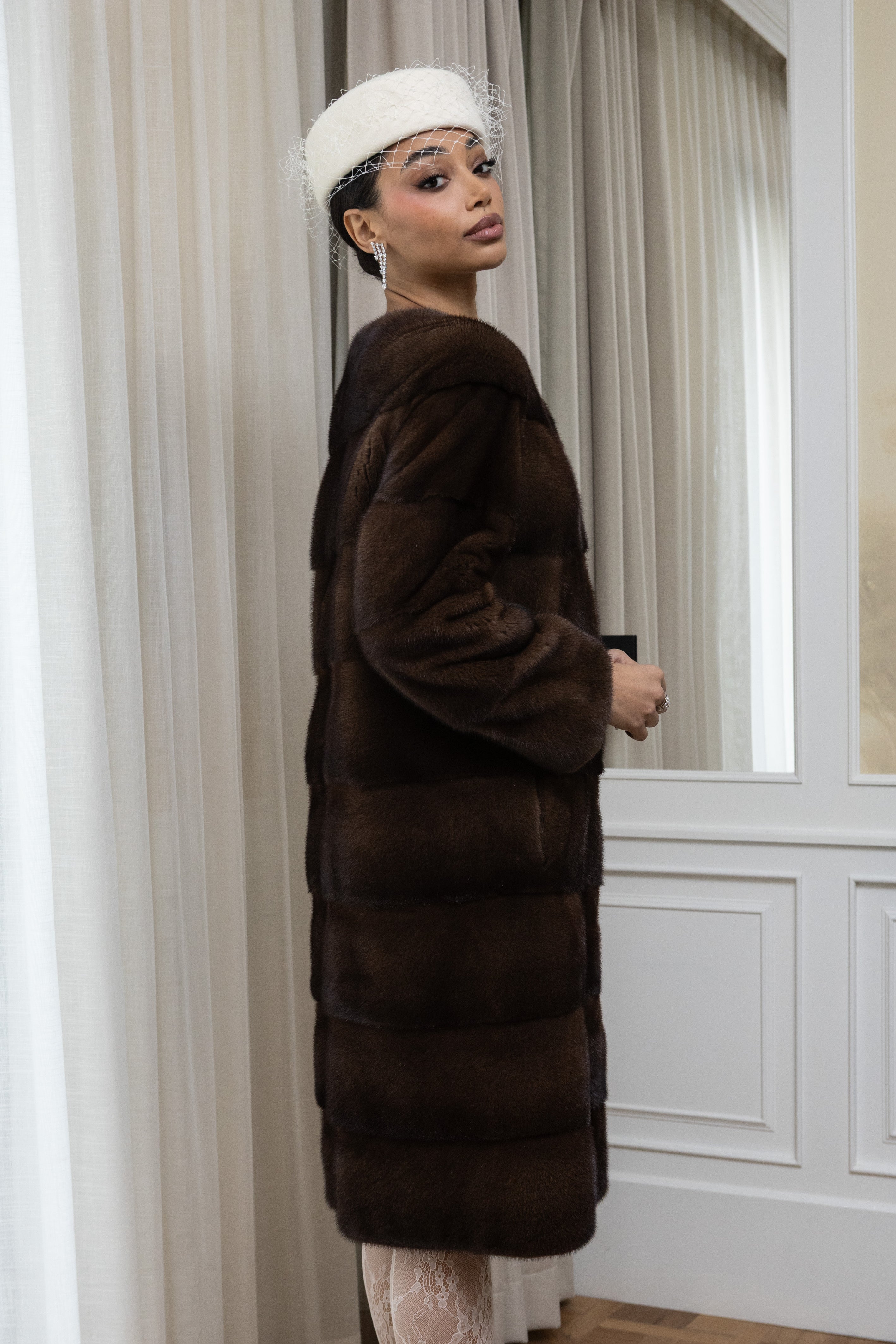 ABRIGO VISÓN MARRÓN